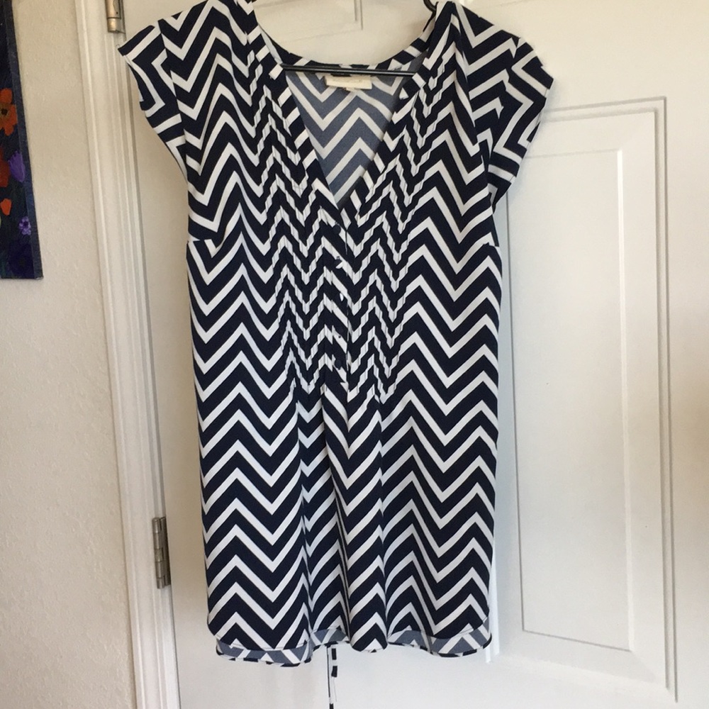 ModCloth pleated and chevron sleeve less blouse